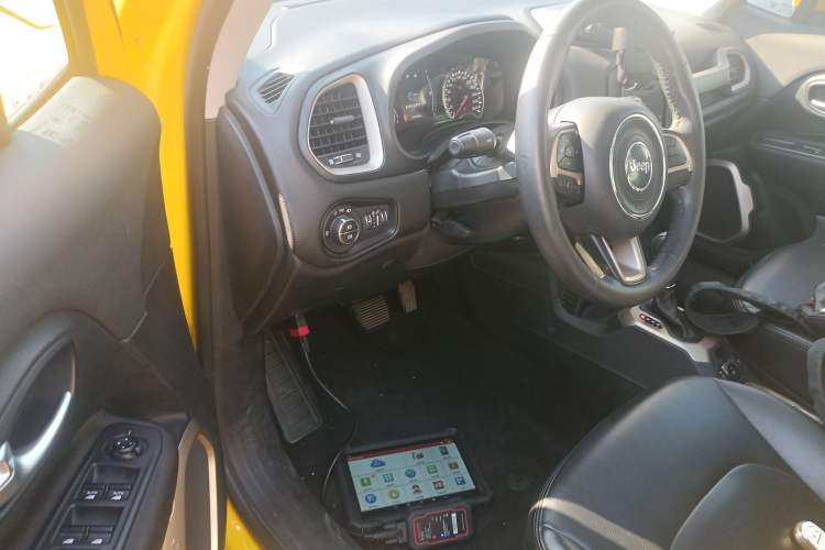 Used  Renegade 2018 Connected Large Screen Version 180T Automatic Jingneng Version
