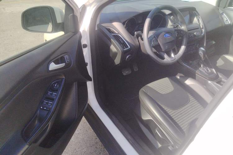 Used Ford Focus 2015 Hatchback EcoBoost 180 Automatic Elite Model
