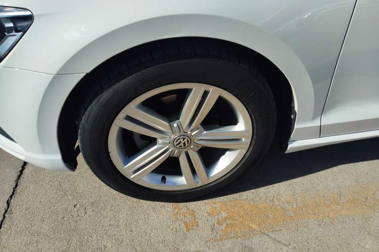 Used Volkswagen Lamando 2015 280TSI DSG Comfort Edition
