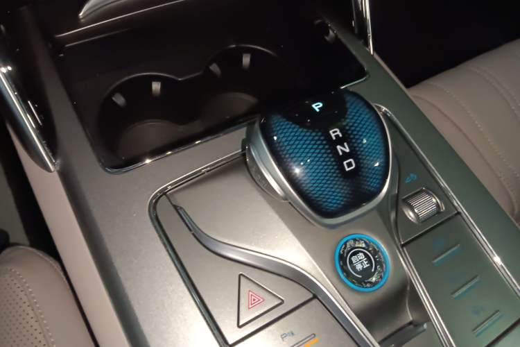 Used BYD Tang New Energy 2025 DM-i 115KM Cloud Ride Flagship Model