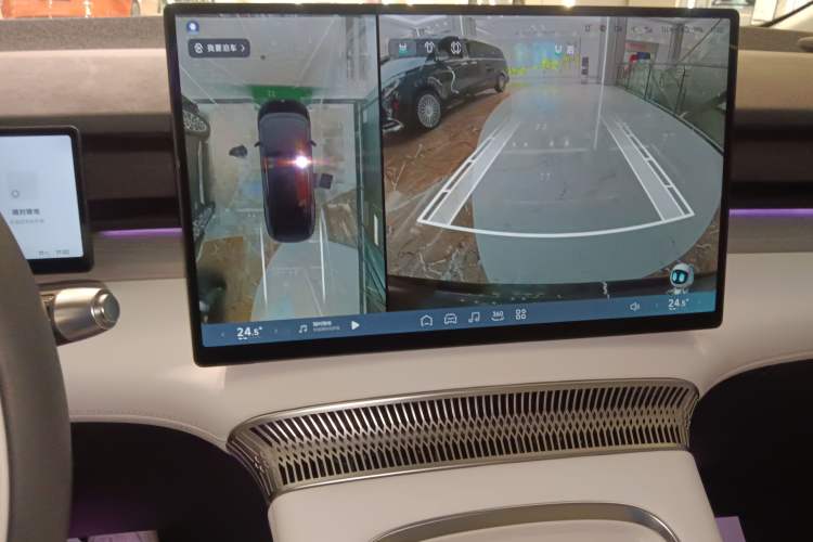 Used XPeng X9 2024 702 Ultra-Long Range Pro