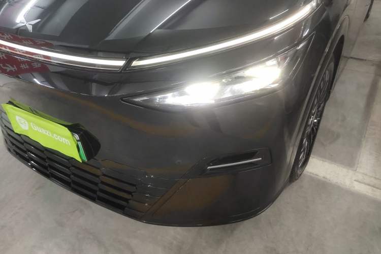 Used XPeng X9 2025 740 Ultra-Long Range Max
