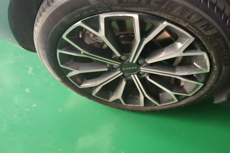 Used Zeekr 007 2024 Rear-Drive Intelligent Driving Version 75 kWh
