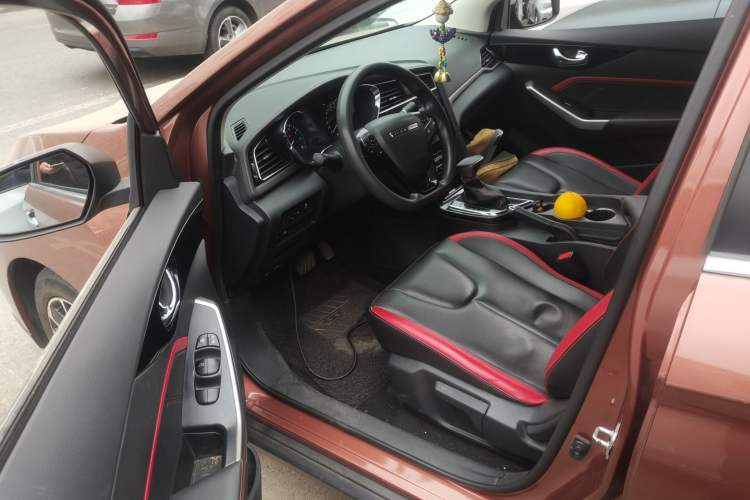 Used Venucia D60 2018 1.6L CVT Smart Connect Elite Edition
