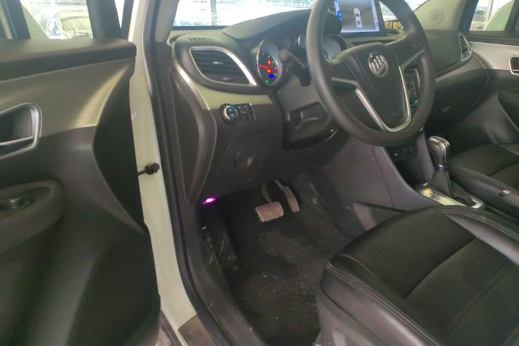 Used Buick Encore 2015 1.4T Automatic Two-Wheel Drive Urban Elite Version
