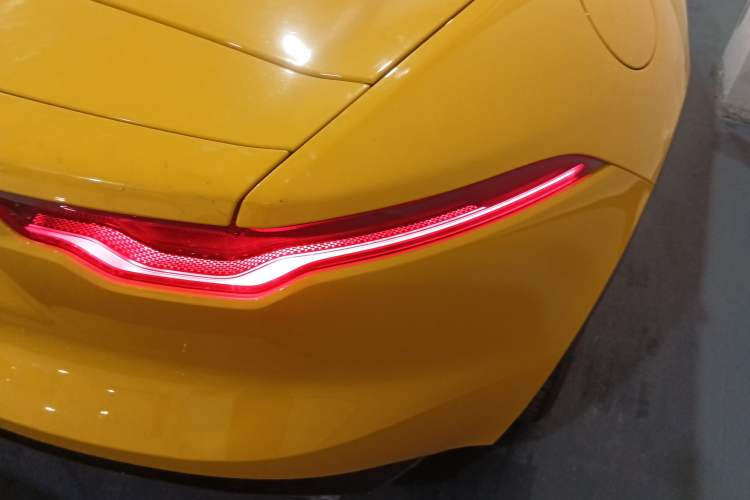 Used Jaguar F-TYPE 2022 P300 Convertible R-DYNAMIC BLACK
