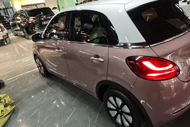 Used Wuling Bingo 2023 333 km Lingxi Connected Version
