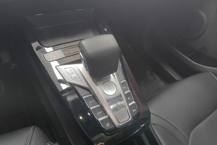 Used BYD Yuan New Energy 2019 EV360 Smart Connect Enjoyment Model