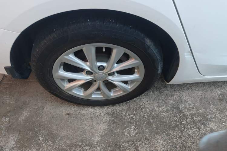 Used Roewe i5 2020 1.5L Manual 4G Connect Luxury Edition

