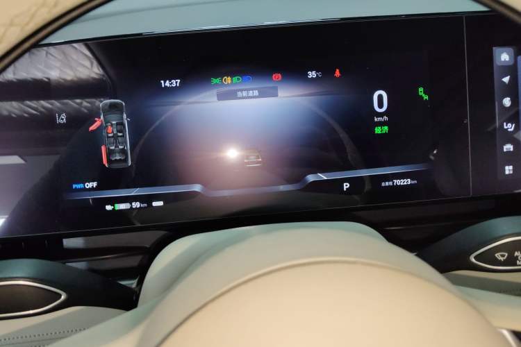 Used VOYAH Dream 2022 0-Emission Edition Dream+ Smart Range Package – 605 km
