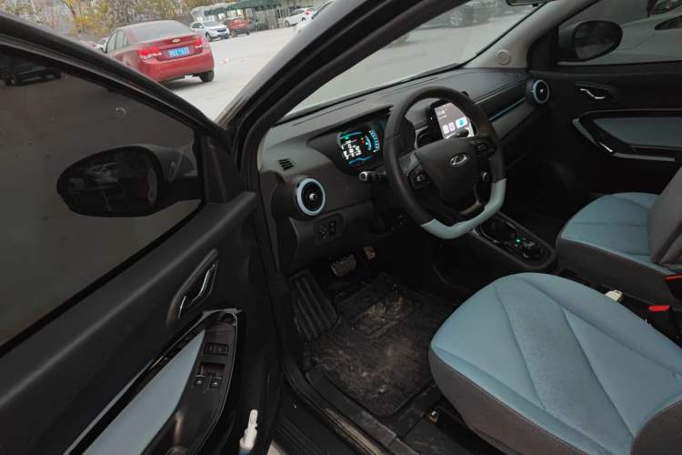 Used Chery Little Ant 2022 Restyled Version Sweet Pink Edition Half-Sugar Version 28.8 kWh 30 kW 301 km
