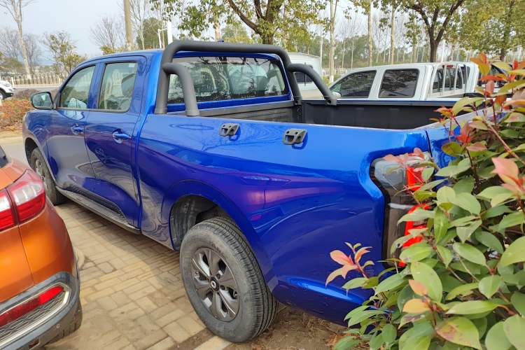 Used Great Wall Poer 2023 2.0T Commercial Version Automatic Diesel 4x4 Elite Long-Box GW4D20M
