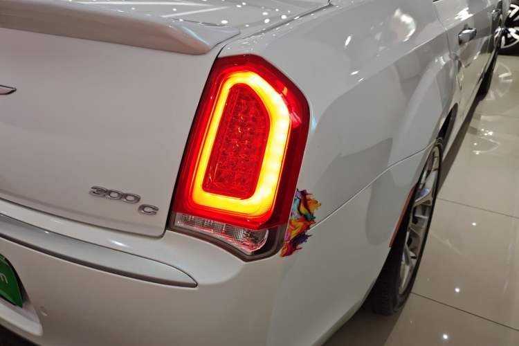 Used Chrysler 300C 2016 3.0L Supreme Edition
