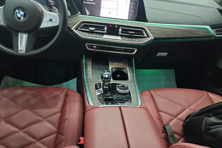 Used BMW X5 2022 xDrive 40Li M Sport Package
