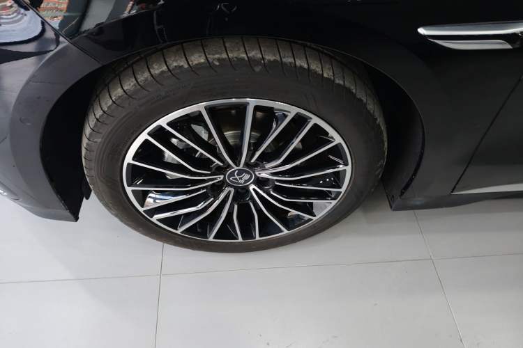 Used BYD Han 2025 DM-i Intelligent Driving Edition 125KM LiDAR Flagship Model
