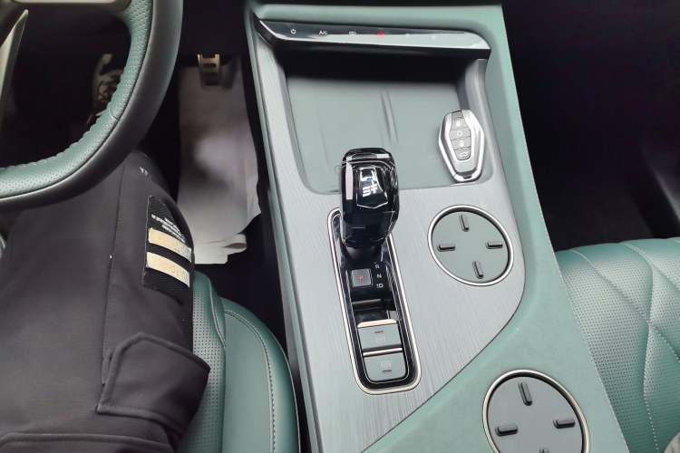 Used JETOUR Shanhai Shanhai L9 2024 1.5TD 2DHT Max 7-Seater
