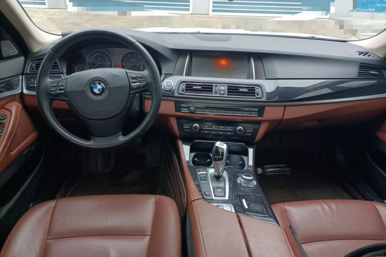 Used BMW 5 Series 2014 520Li Elegant Model
