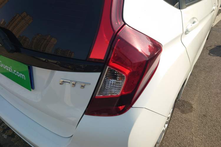 Used Honda Fit 2018 1.5L CVT Comfort Sunroof Version