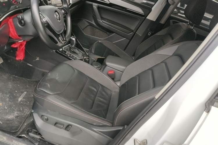 Used Volkswagen Tayron 2019 330TSI Two-Wheel Drive Luxury Model China VI Standard