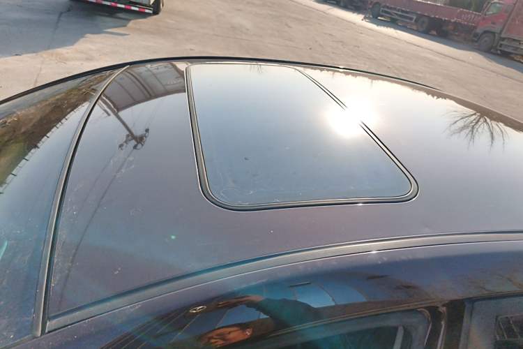 Used Geely Auto Emgrand 2016 Sedan 1.5L CVT Luxury Model
