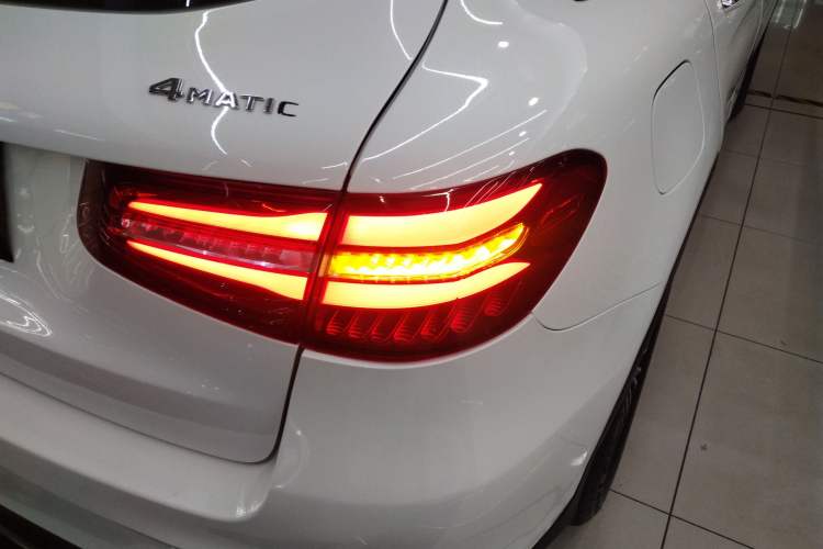 Used Mercedes-Benz GLC 2019 GLC 260 L 4MATIC Dynamic Model
