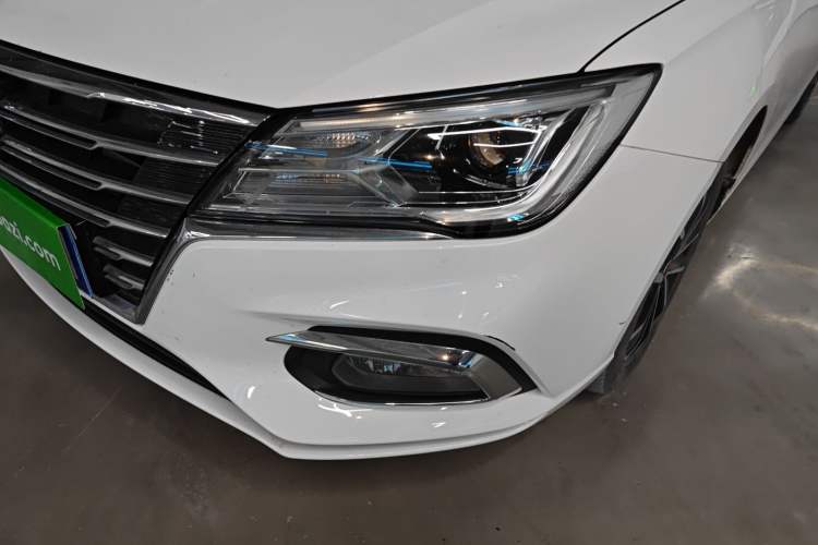 Used Roewe i5 2020 1.5L Automatic 4G Connect Luxury Flagship Edition
