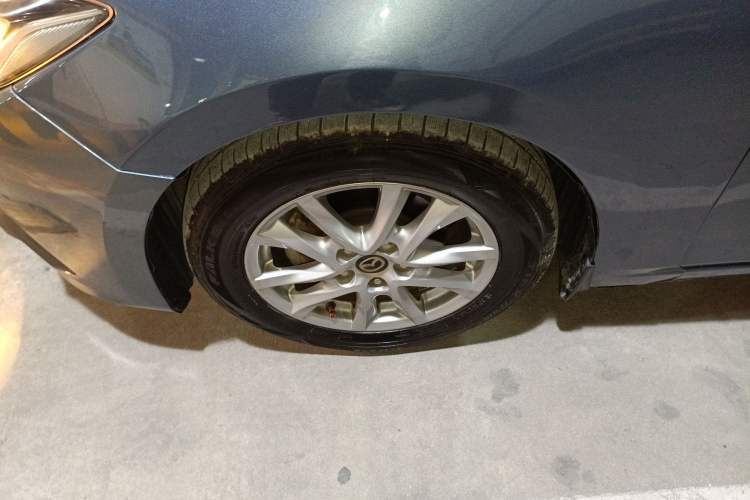 Used Mazda Mazda 3 Axela 2016 Sedan 1.5L Automatic Luxury Model