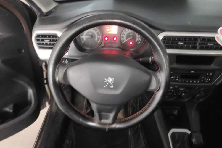 Used Peugeot 301 2014 1.6L Manual Comfort Edition
