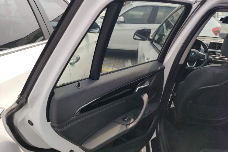 Used BMW X1 2016 sDrive18Li Luxury Model
