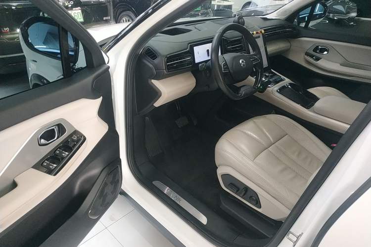 Used Nio ES8 2018 355 km Base Version 7-Seater Edition