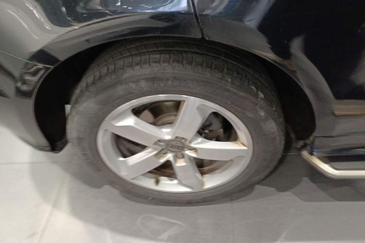 Used Audi Q5 2017 Plus 40 TFSI Ambition Model