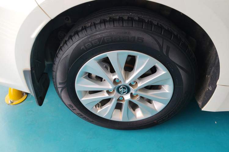 Used Toyota Corolla 2022 Dual-Motor 1.8L E-CVT Pioneer Edition
