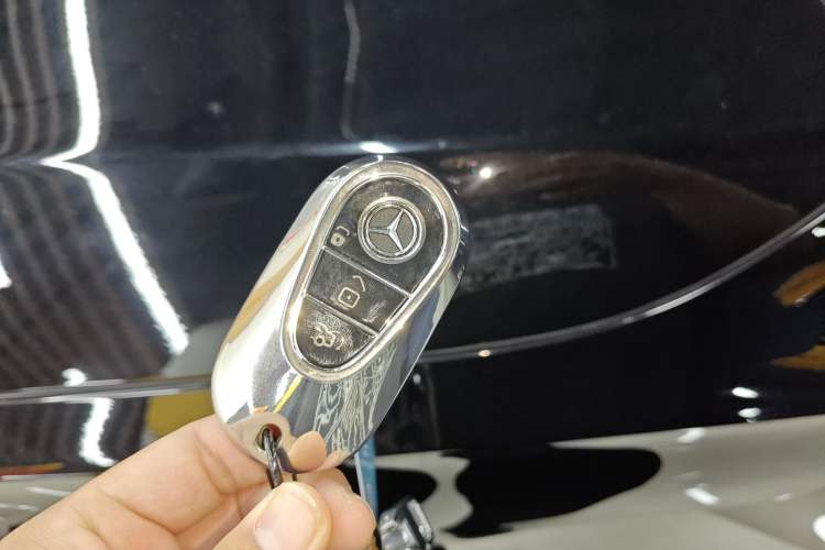 Used Mercedes-Benz E-Class 2025 Facelift E 300 L Luxury Edition
