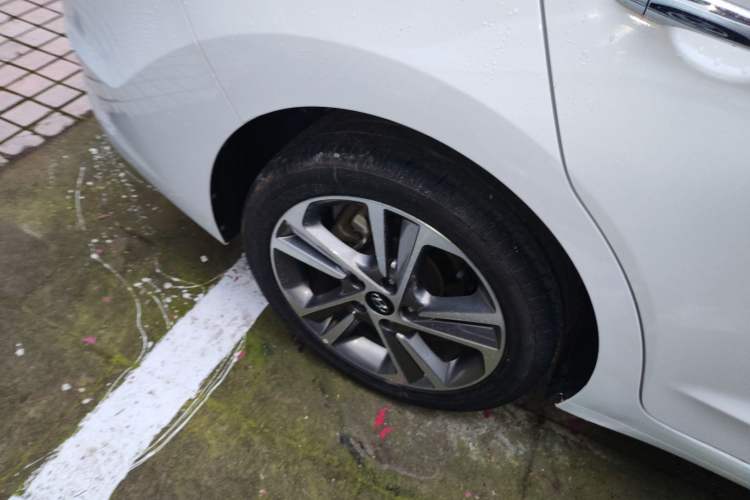 Used Hyundai Elantra 2016 1.6L Automatic ZhiXuan – Elite Version
