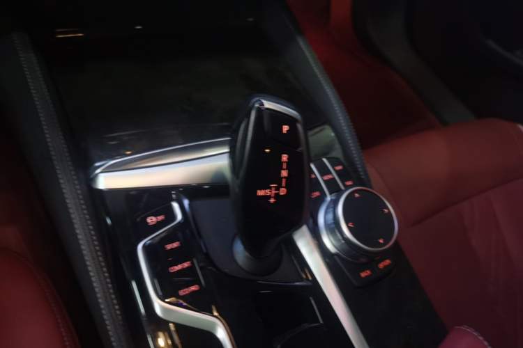 Used BMW 5 Series 2021 525Li Luxury Package