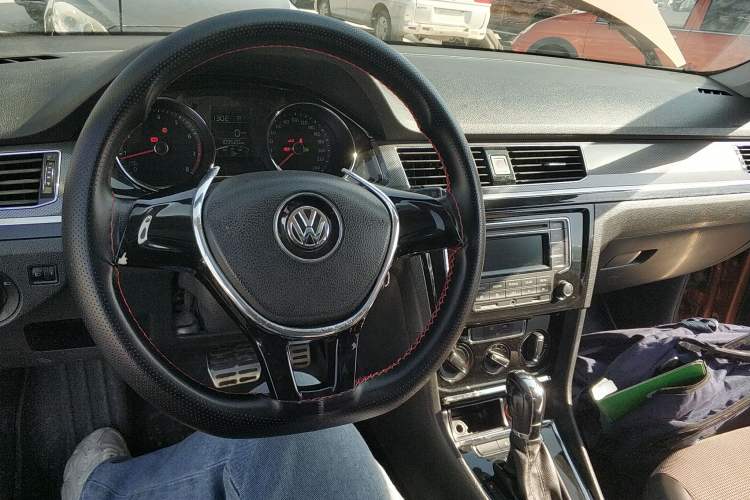 Used Volkswagen C-TREK 2017 230TSI DSG Comfort Version
