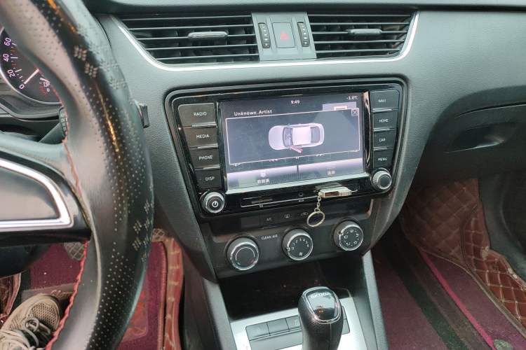 Used Skoda Octavia 2017 1.6L Automatic Chuanxing Edition
