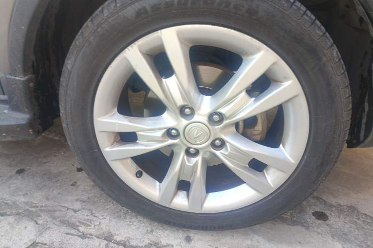 Used Changan CS35 2014 1.6L Automatic Luxury Model China IV Standard
