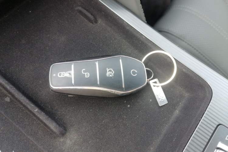 Used BYD Song L DM-i 2025 Intelligent Driving Version 160 km Beyond-Range Type
