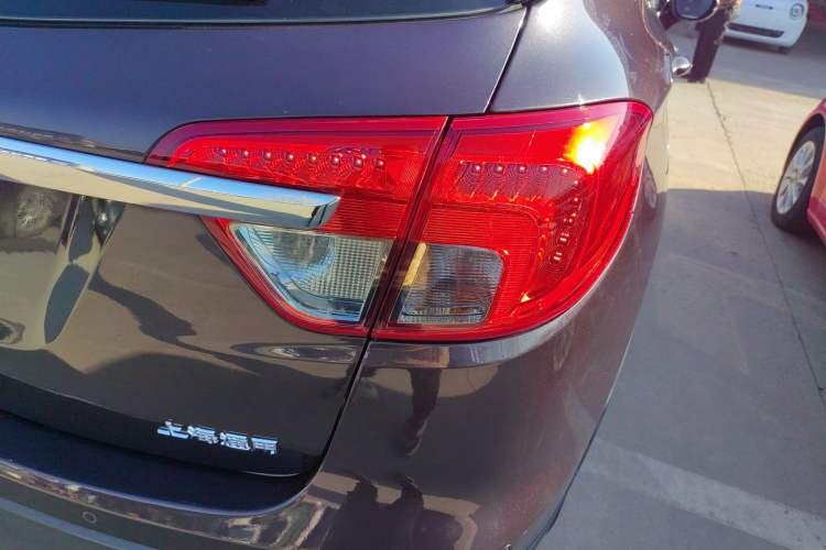 Used Buick Envision 2016 20T Two-Wheel-Drive Elite Model
