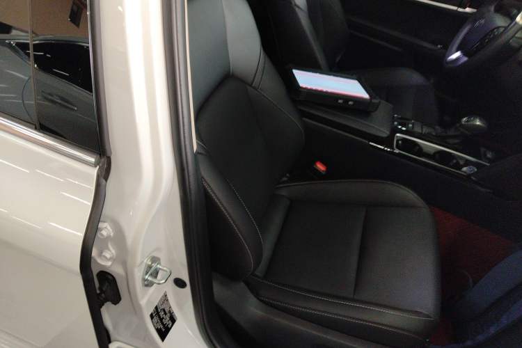 Used Toyota Camry 2024 Dual-Motor 2.0 HGVP Luxury Edition
