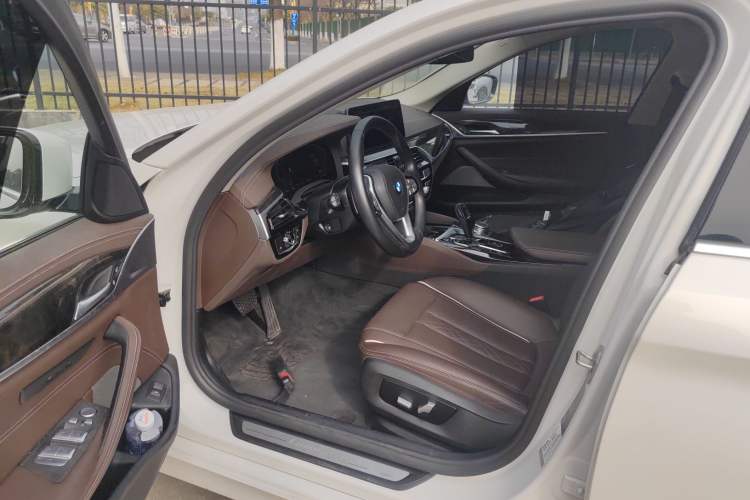 Used BMW 5 Series 2021 Restyled 530Li Leading Edition Luxury Package
