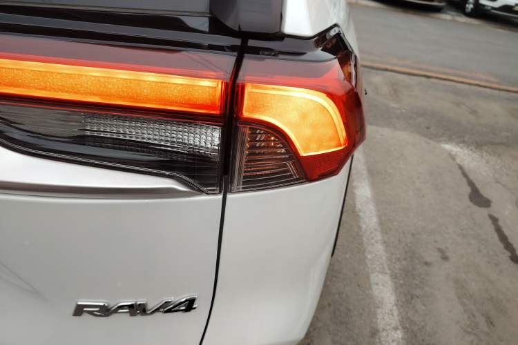 Used Toyota RAV4 2022 2.0L CVT Two-Wheel Drive Prestige Edition
