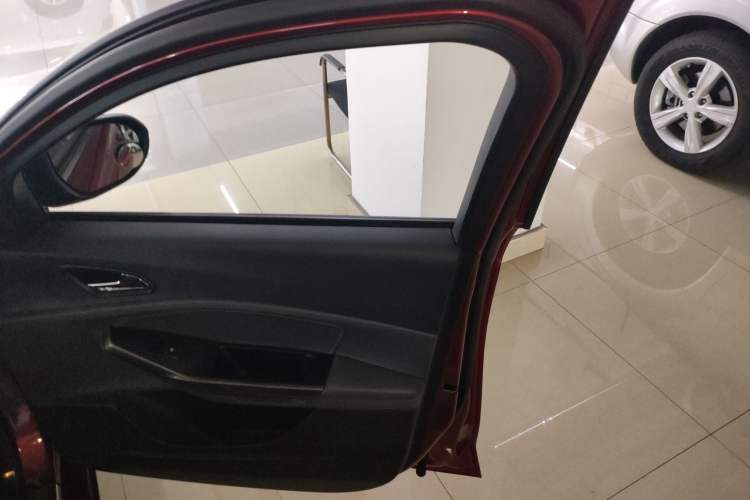 Used Ford Escort 2015 1.5L Manual Fashion Edition
