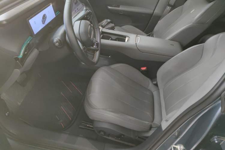 Used Lynk & Co 07 2024 EM-P 126 Long-Range Ultra
