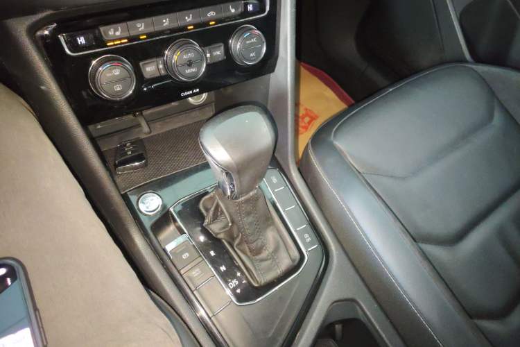 Used Volkswagen Tiguan L 2017 330TSI Automatic Two-Wheel Drive Luxury Edition
