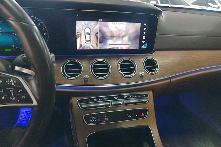 Used Mercedes-Benz E-Class New Energy 2022 Facelift E 350 e L Plug-in Hybrid Sedan
