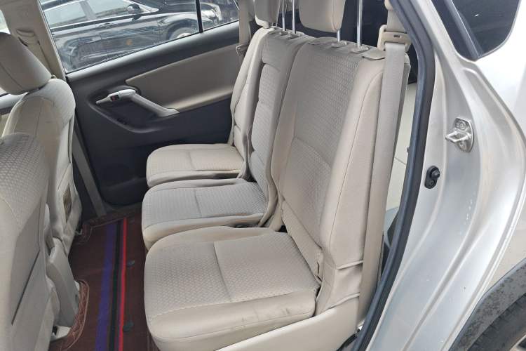 Used Toyota Verso 2015 180E CVT Crossover Edition
