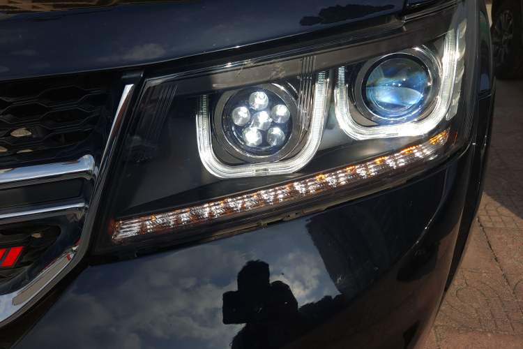 Used Dodge Journey 2013 2.4L Two-Wheel Drive Luxury Version