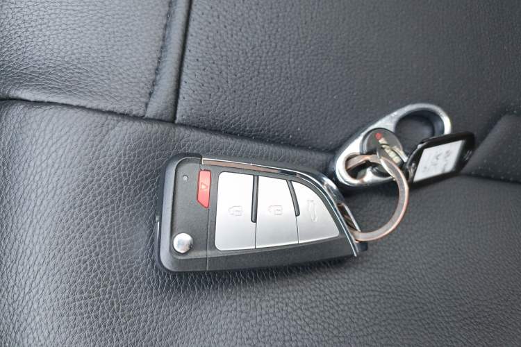 Used Honda Vezel 2015 1.5L CVT two-wheel drive Comfort trim
